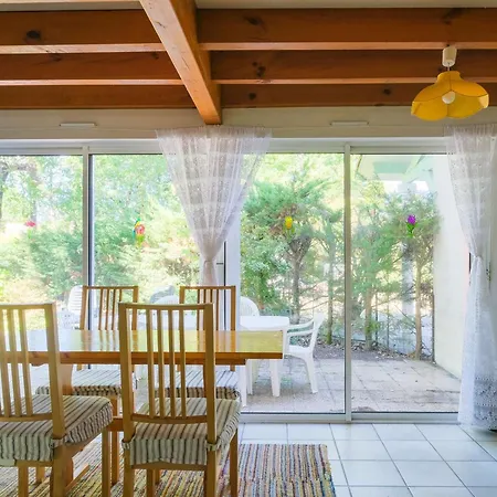 Holiday home Duplex Cosy 4 Pers A 200m Du Avec Jardin Privatif - Fr-1-877-41 Biscarrosse